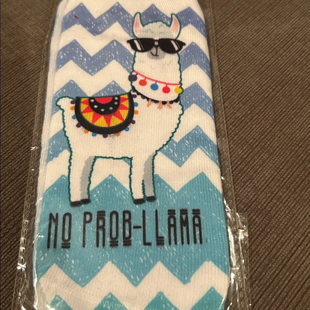 5/$20 Llama No Show Socks NEW